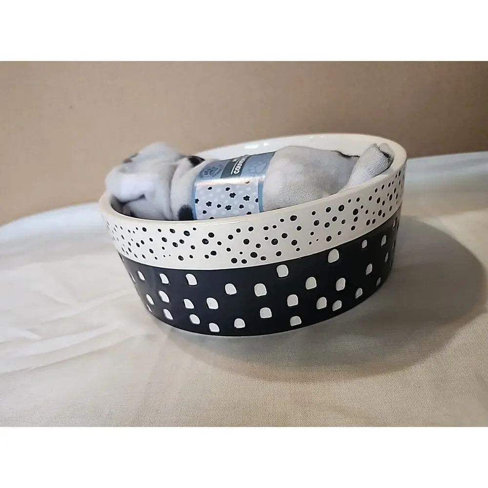 Boots & Barkley Pet Bowl 6 cups/48 oz Blue & White With Blanket & Magnet